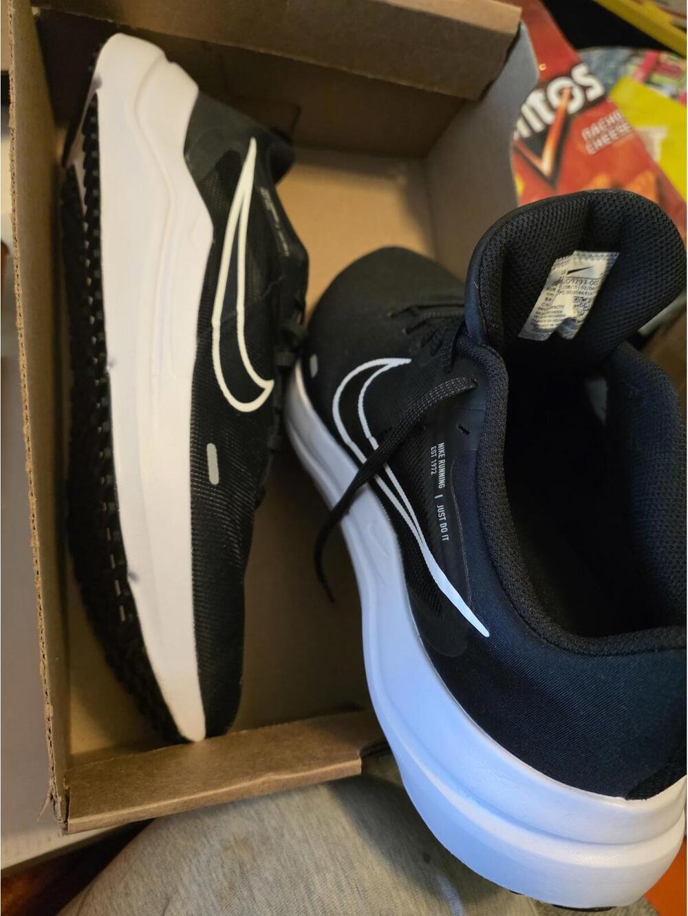 Nike Downshifter 12 Men's Size 12 black with black & white Swoosh